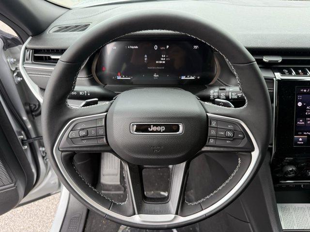 new 2025 Jeep Grand Cherokee car, priced at $40,375