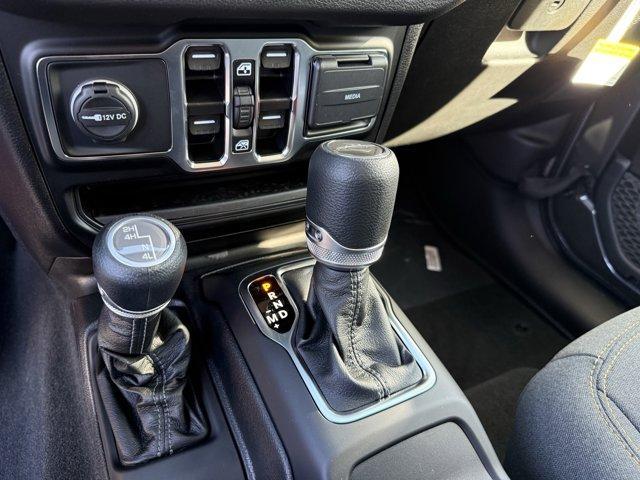 new 2025 Jeep Gladiator car, priced at $45,480