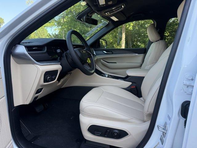 new 2025 Jeep Grand Cherokee L car, priced at $49,625