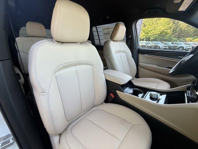 new 2025 Jeep Grand Cherokee L car, priced at $49,625