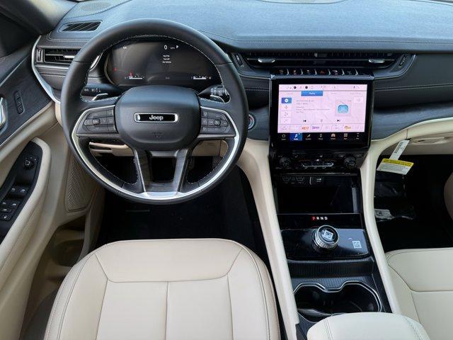 new 2025 Jeep Grand Cherokee car, priced at $44,396