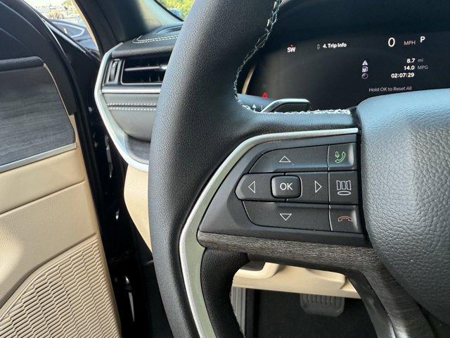 new 2025 Jeep Grand Cherokee car, priced at $44,396