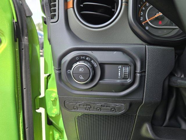 new 2025 Jeep Gladiator car, priced at $50,356