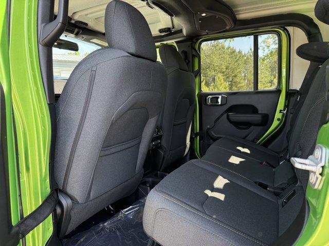 new 2025 Jeep Gladiator car, priced at $45,480