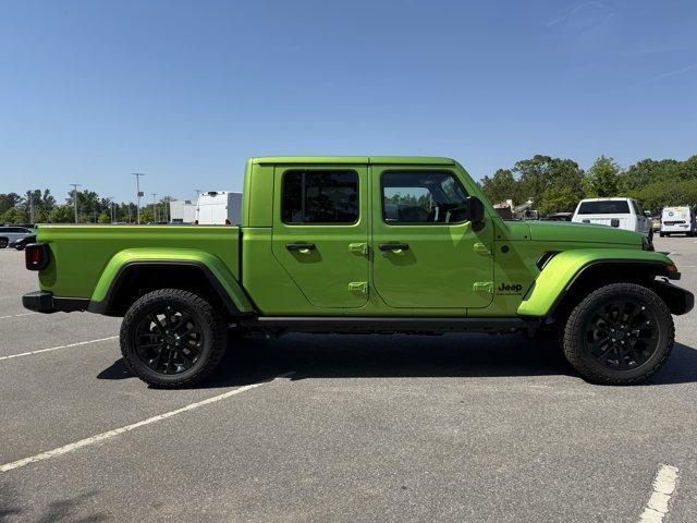 new 2025 Jeep Gladiator car, priced at $45,480