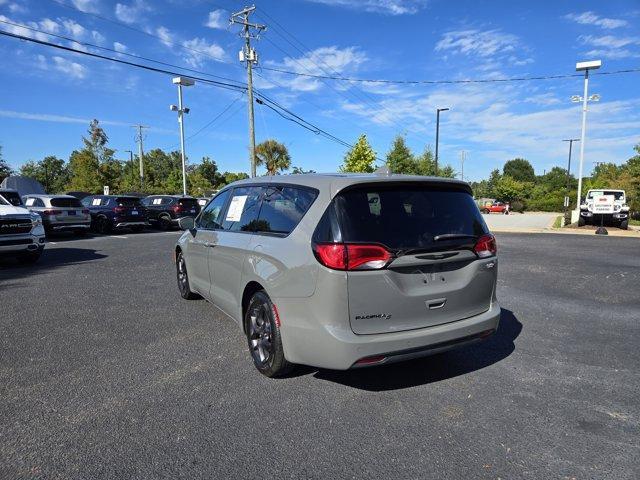 used 2020 Chrysler Pacifica car, priced at $17,990