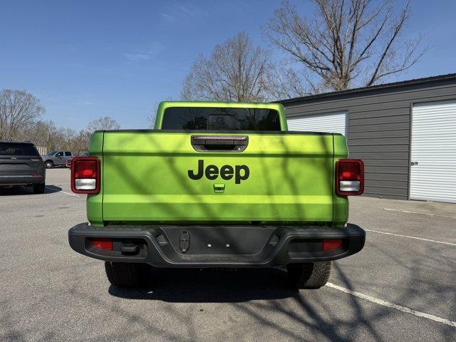 new 2025 Jeep Gladiator car, priced at $43,385