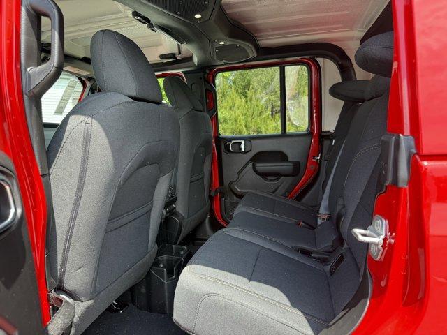 new 2025 Jeep Gladiator car, priced at $42,121