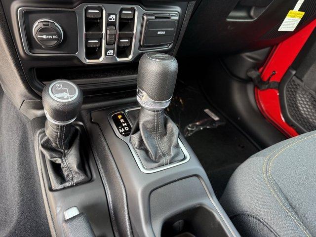 new 2025 Jeep Gladiator car, priced at $42,121