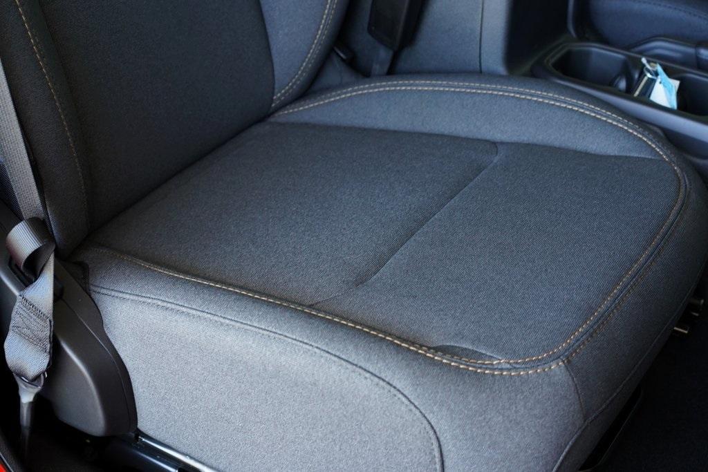 new 2025 Jeep Wrangler car, priced at $48,070