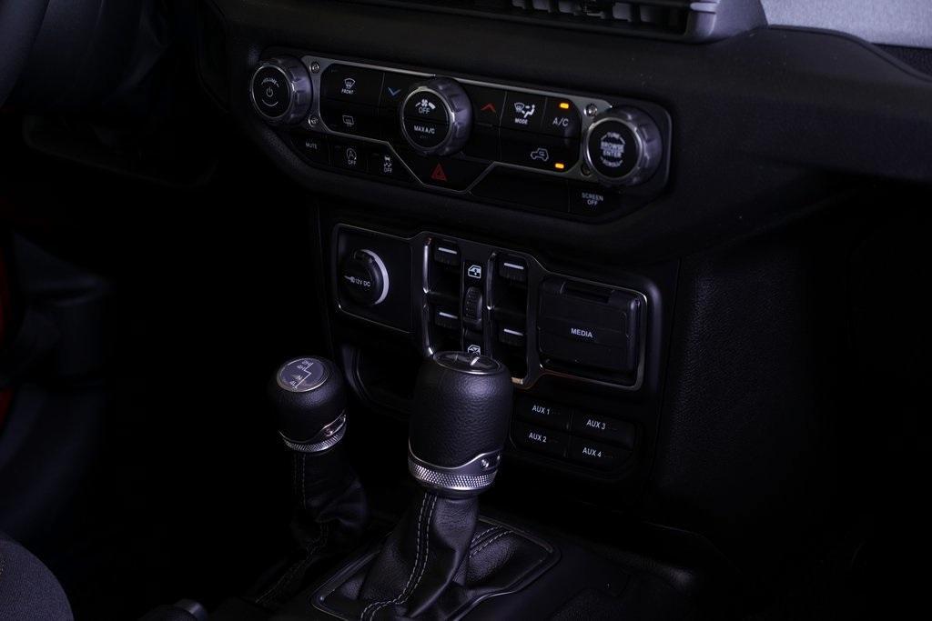 new 2025 Jeep Wrangler car, priced at $48,070