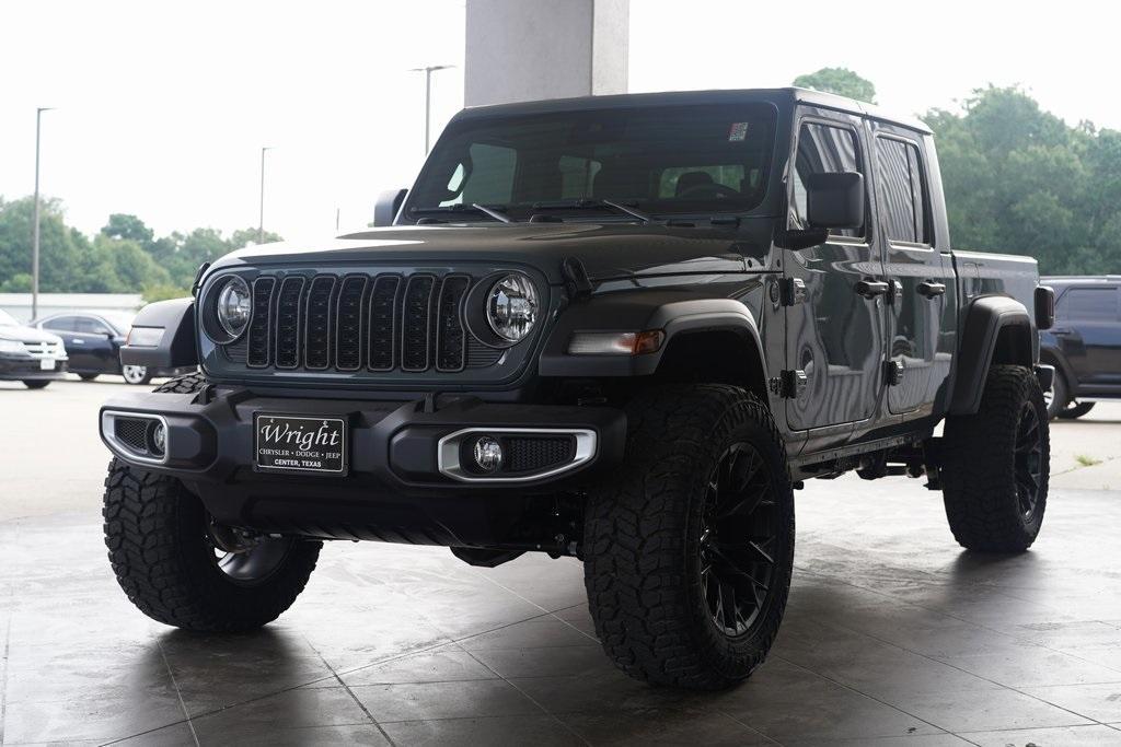 new 2025 Jeep Gladiator car, priced at $52,385