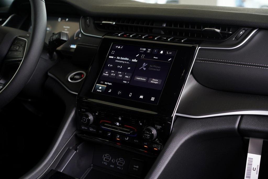 new 2025 Jeep Grand Cherokee car, priced at $46,125