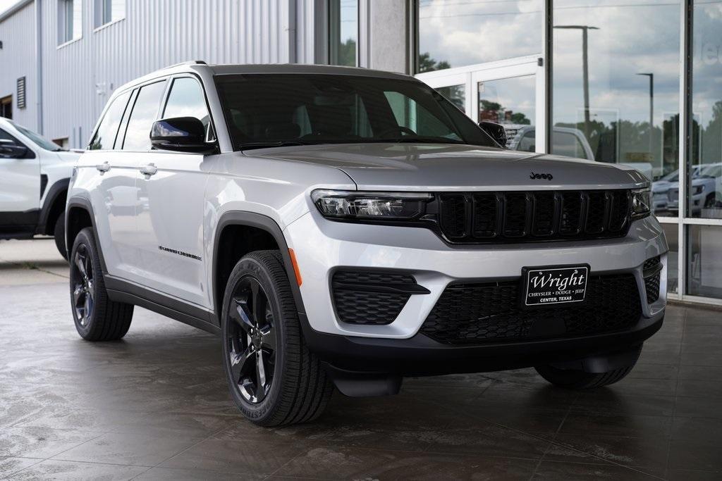 new 2025 Jeep Grand Cherokee car, priced at $46,125