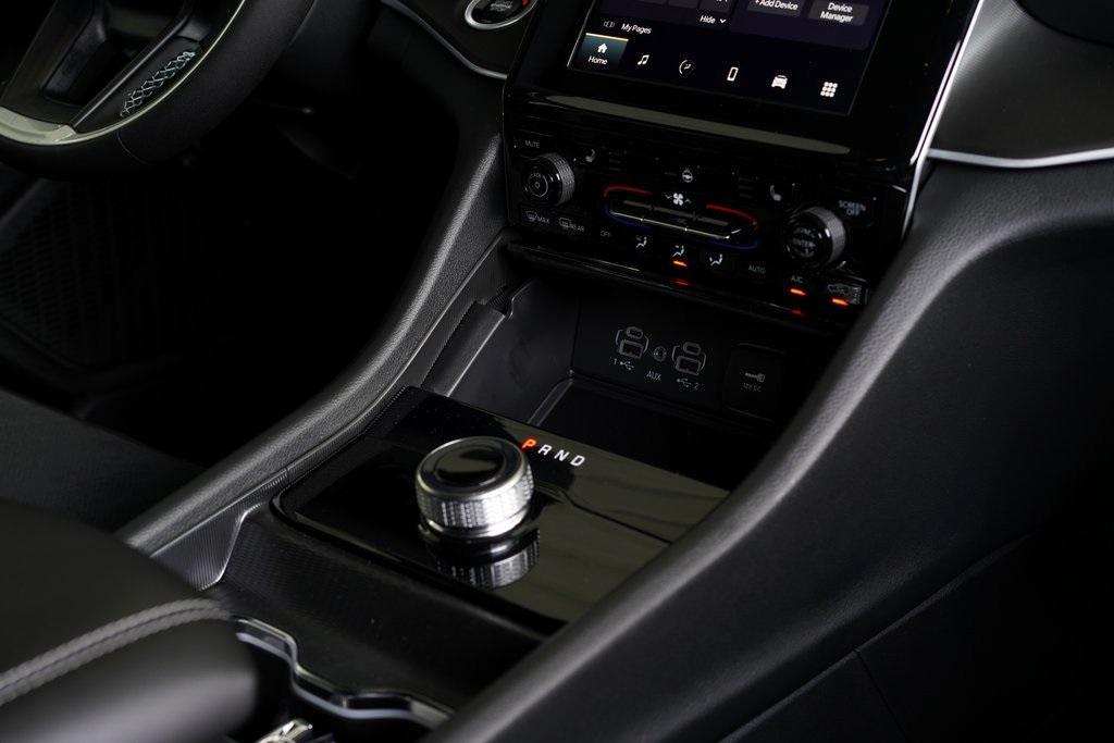new 2025 Jeep Grand Cherokee car, priced at $46,125