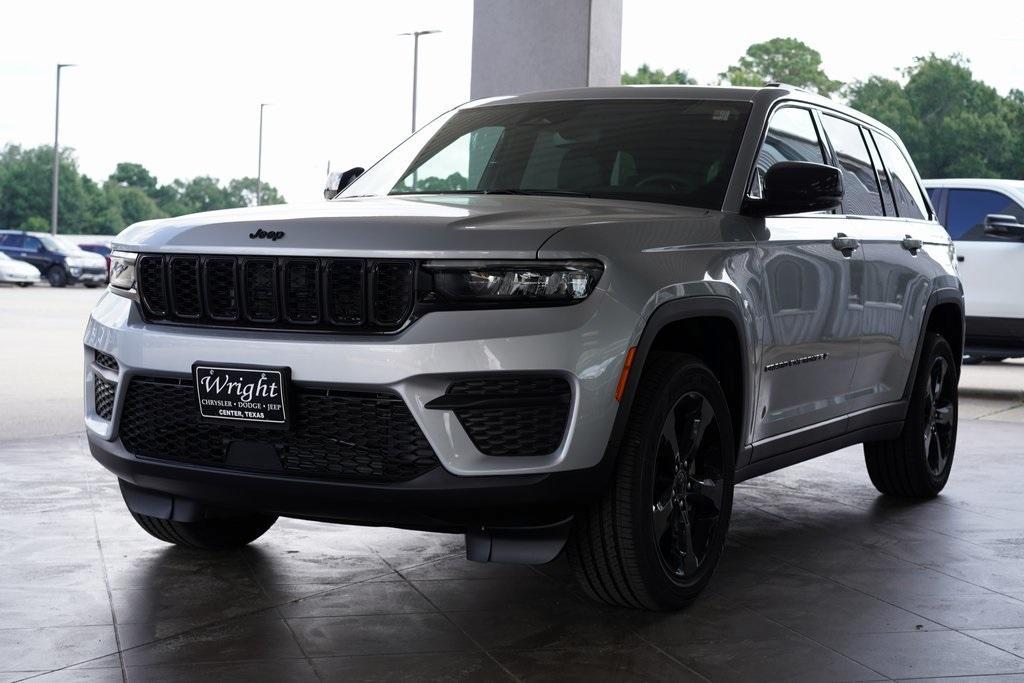 new 2025 Jeep Grand Cherokee car, priced at $46,125
