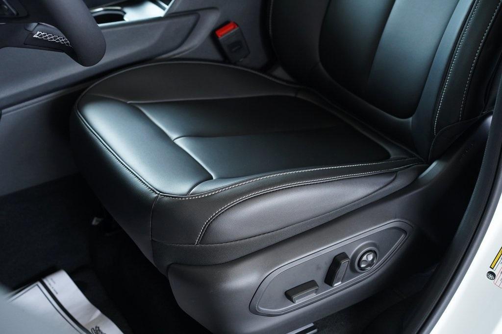 new 2025 Jeep Grand Cherokee car, priced at $49,890
