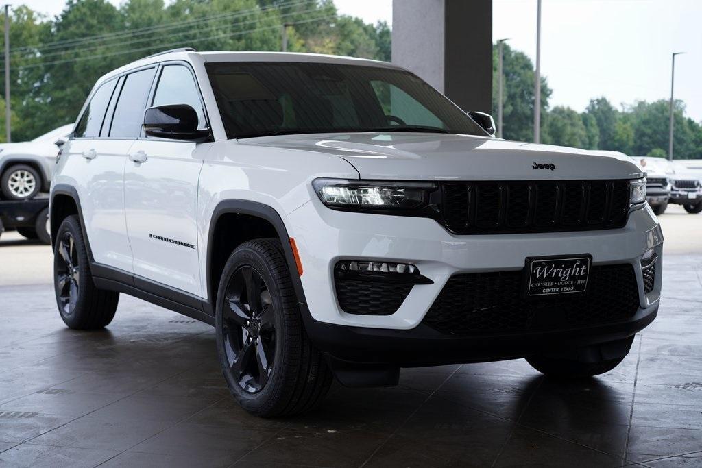 new 2025 Jeep Grand Cherokee car, priced at $49,890