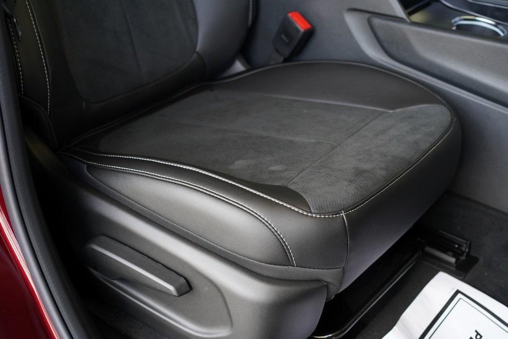 new 2025 Jeep Grand Cherokee car, priced at $48,375