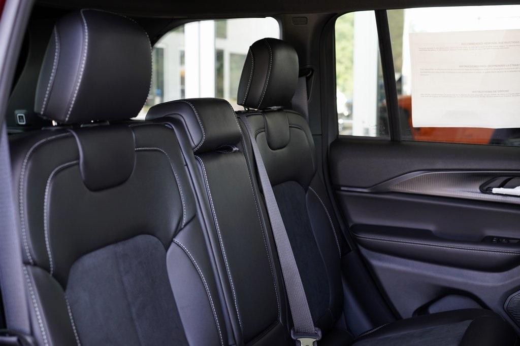 new 2025 Jeep Grand Cherokee car, priced at $48,375