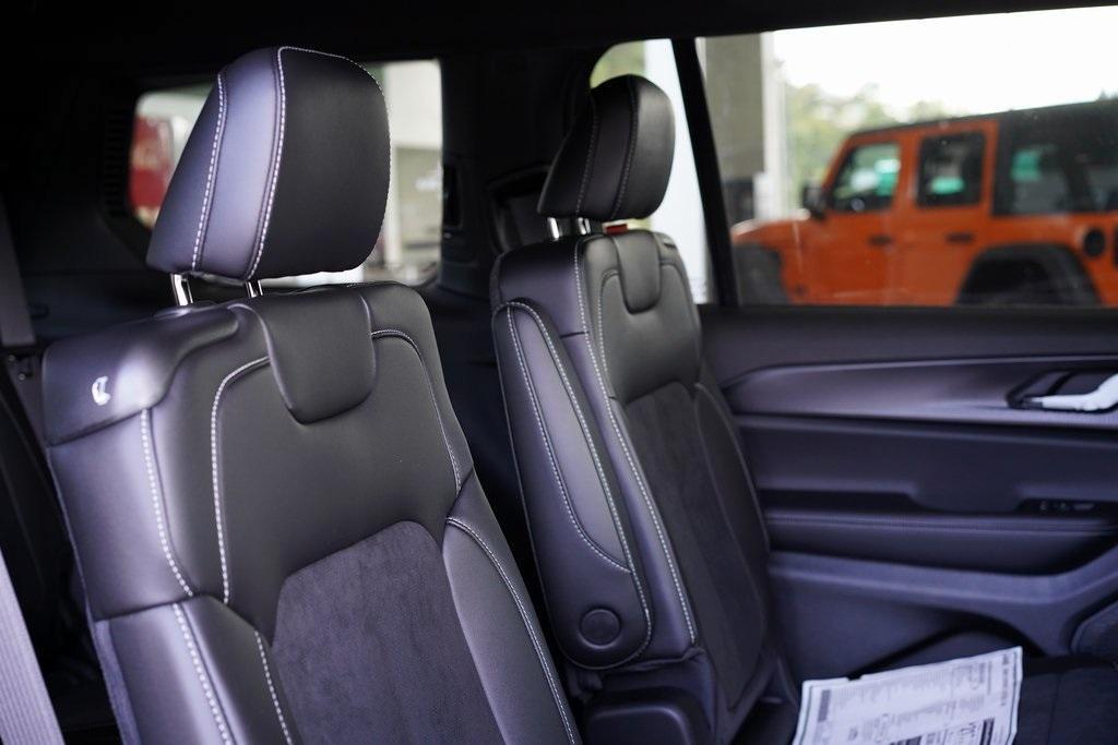 new 2025 Jeep Grand Cherokee L car, priced at $47,125