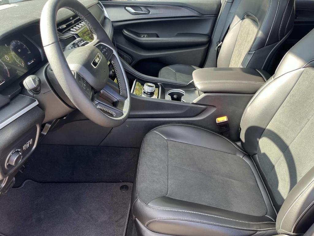 new 2025 Jeep Grand Cherokee L car, priced at $46,538