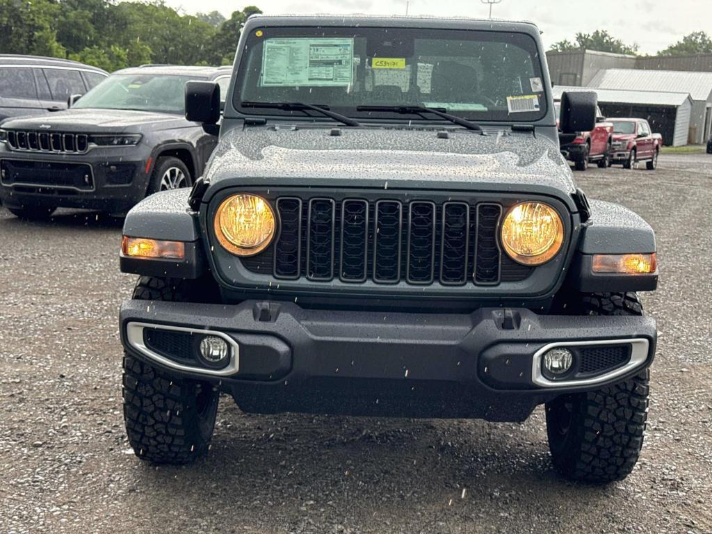 new 2025 Jeep Gladiator car, priced at $45,788