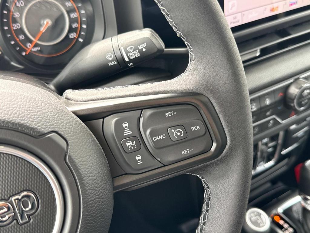 new 2025 Jeep Gladiator car, priced at $44,104