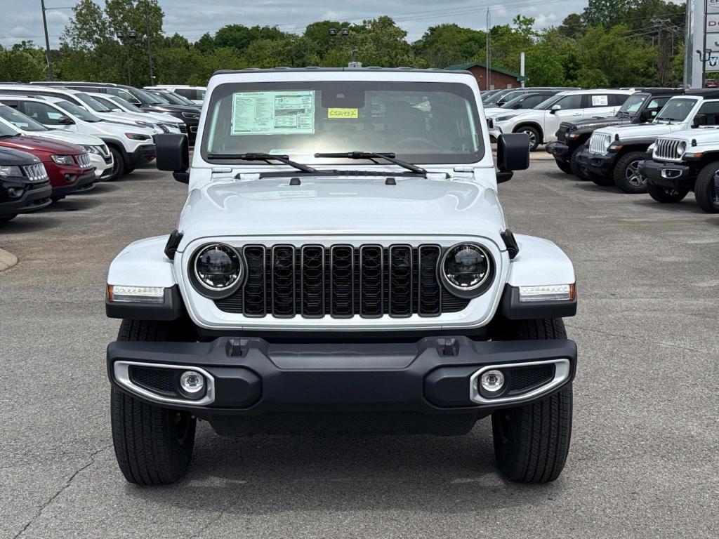new 2025 Jeep Gladiator car, priced at $44,104