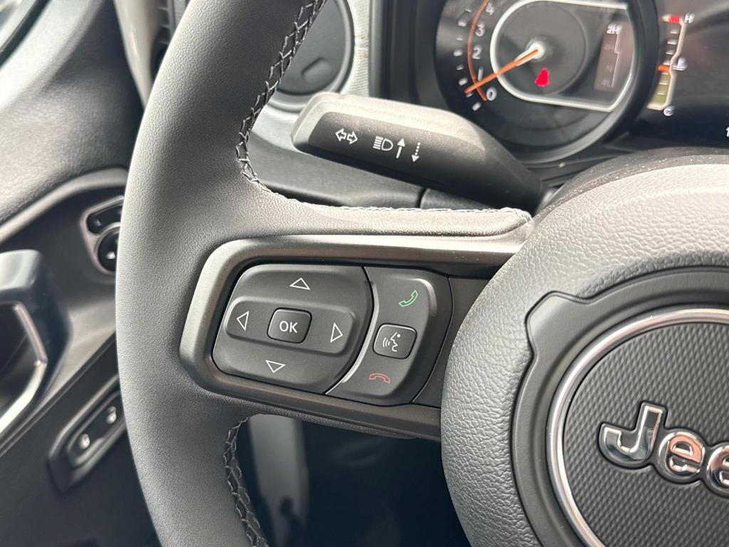 new 2025 Jeep Gladiator car, priced at $44,104