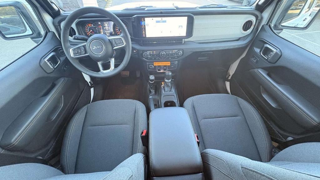 new 2025 Jeep Wrangler car, priced at $55,530