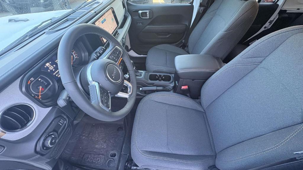 new 2025 Jeep Wrangler car, priced at $55,530