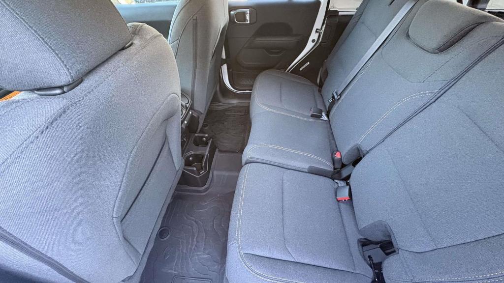 new 2025 Jeep Wrangler car, priced at $55,530