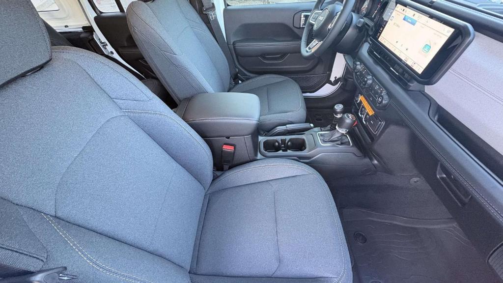 new 2025 Jeep Wrangler car, priced at $55,530