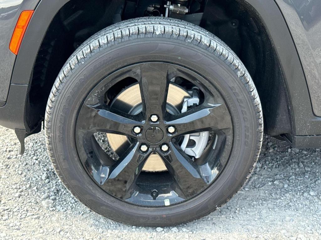 new 2025 Jeep Grand Cherokee L car, priced at $45,878