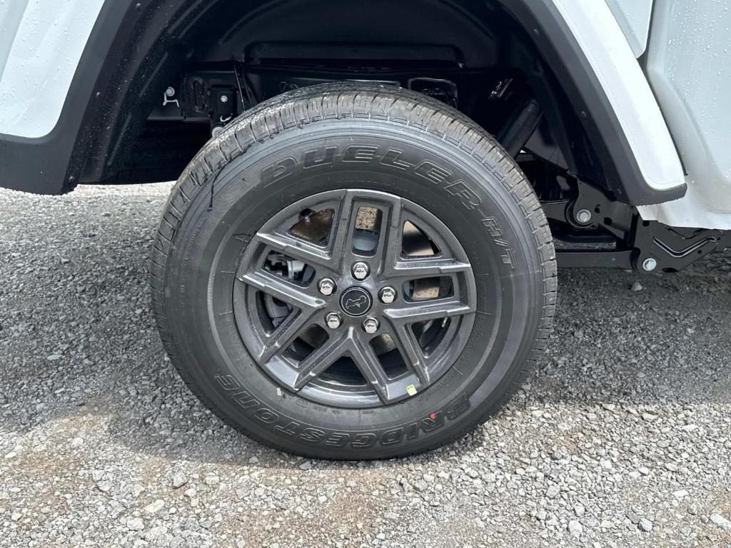 new 2025 Jeep Gladiator car, priced at $45,579