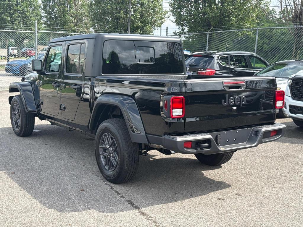 new 2025 Jeep Gladiator car, priced at $44,614