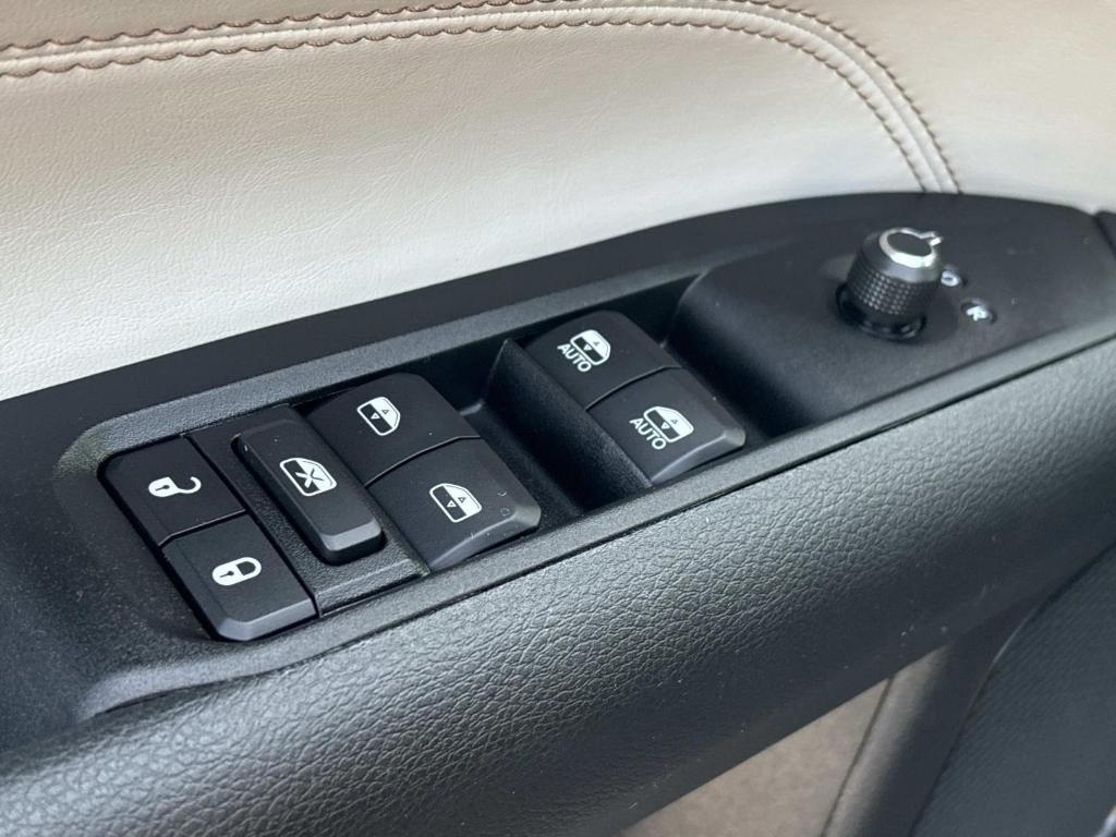 used 2022 Jeep Compass car, priced at $23,000