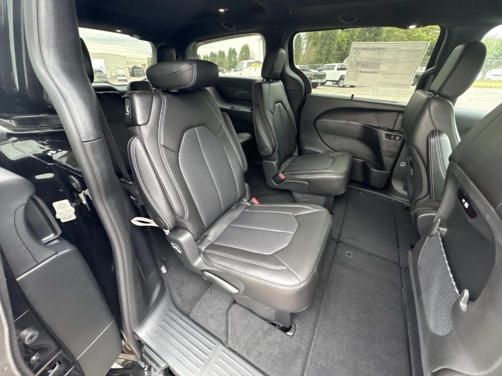 new 2026 Chrysler Pacifica car, priced at $43,768