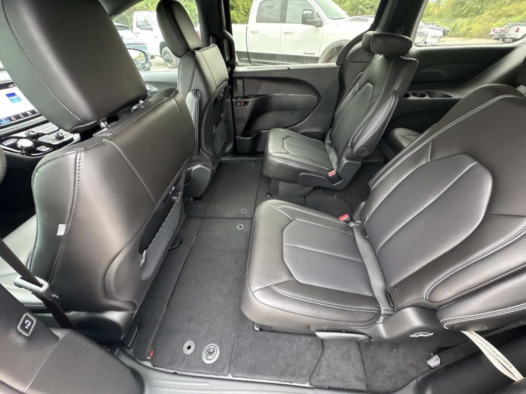 new 2026 Chrysler Pacifica car, priced at $44,443