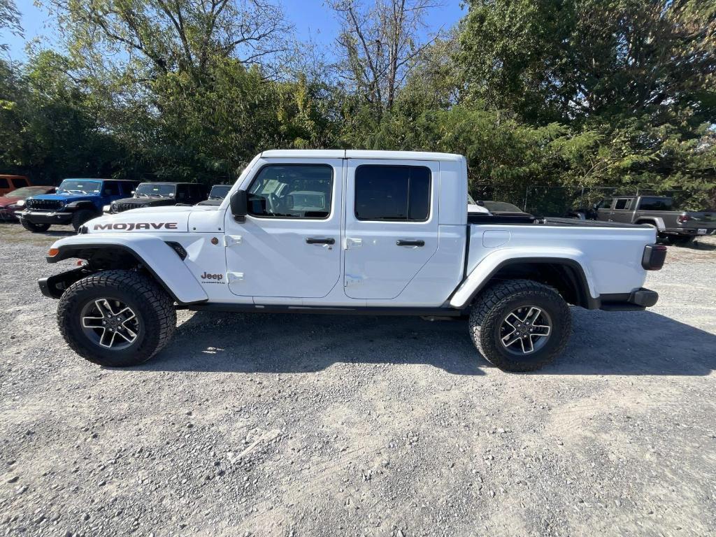 new 2025 Jeep Gladiator car, priced at $54,532