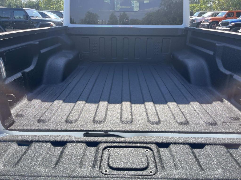 new 2025 Jeep Gladiator car, priced at $54,532