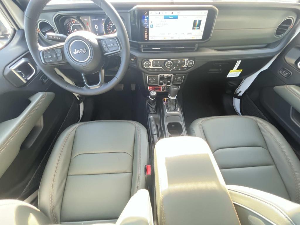 new 2025 Jeep Gladiator car, priced at $54,532