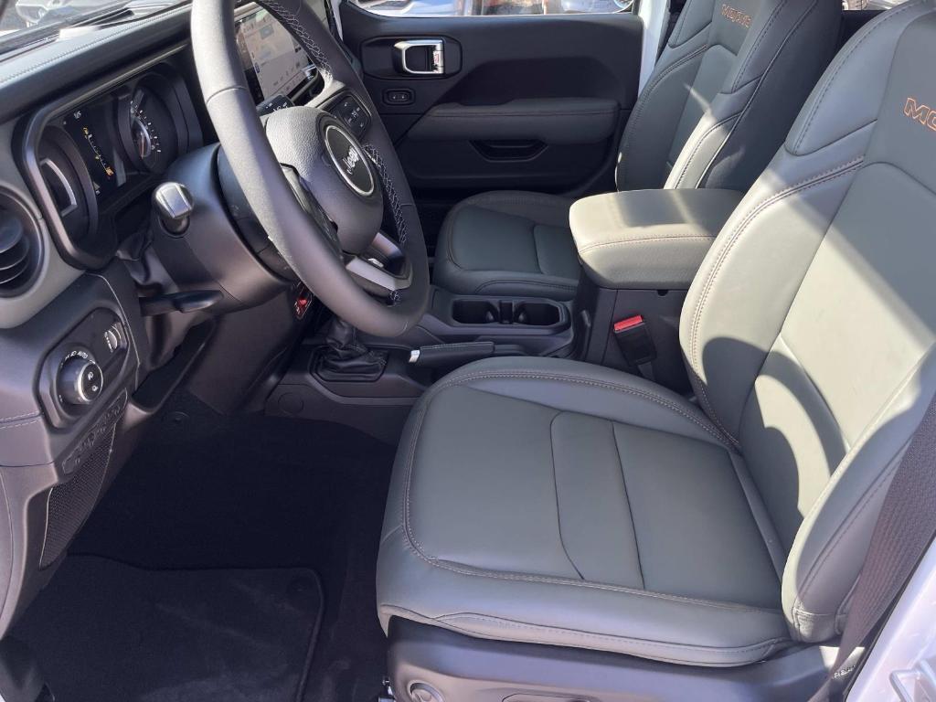 new 2025 Jeep Gladiator car, priced at $54,532