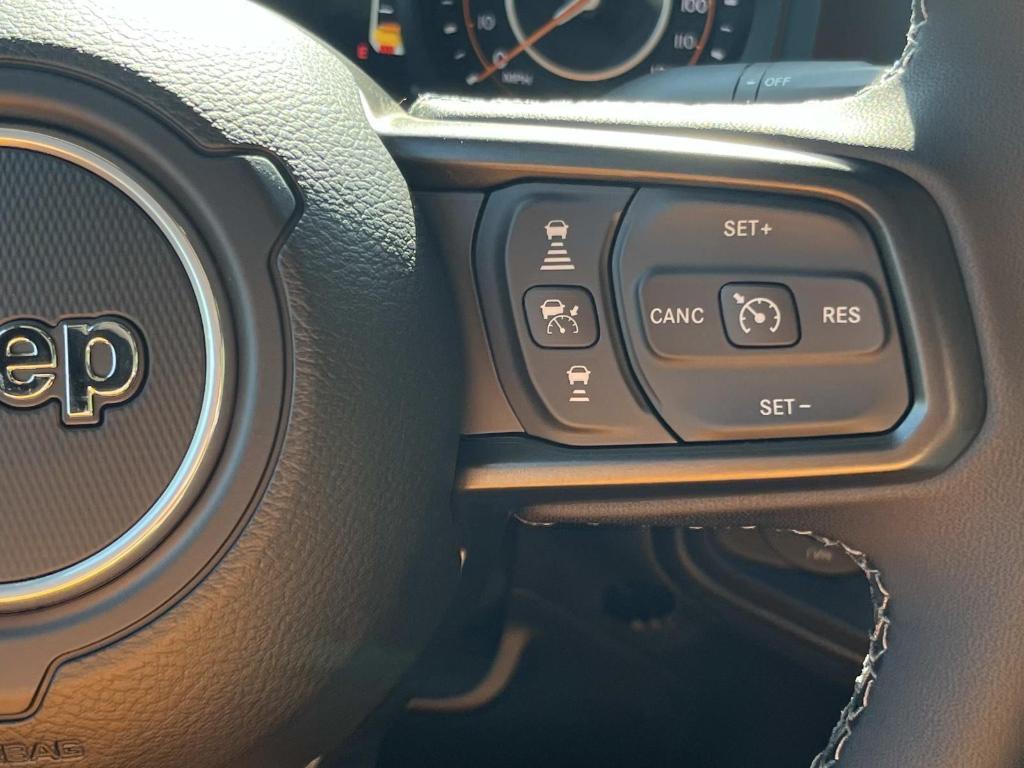 new 2025 Jeep Gladiator car, priced at $54,532