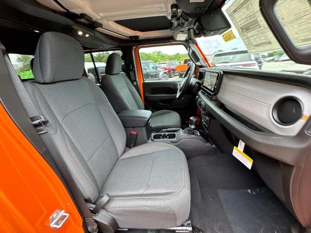 new 2025 Jeep Gladiator car, priced at $46,345
