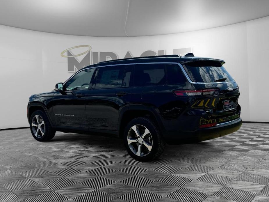 new 2024 Jeep Grand Cherokee L car, priced at $39,981