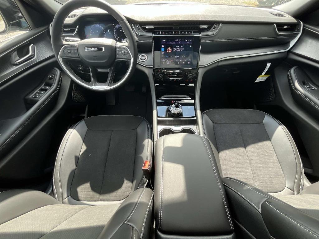new 2025 Jeep Grand Cherokee L car, priced at $45,106