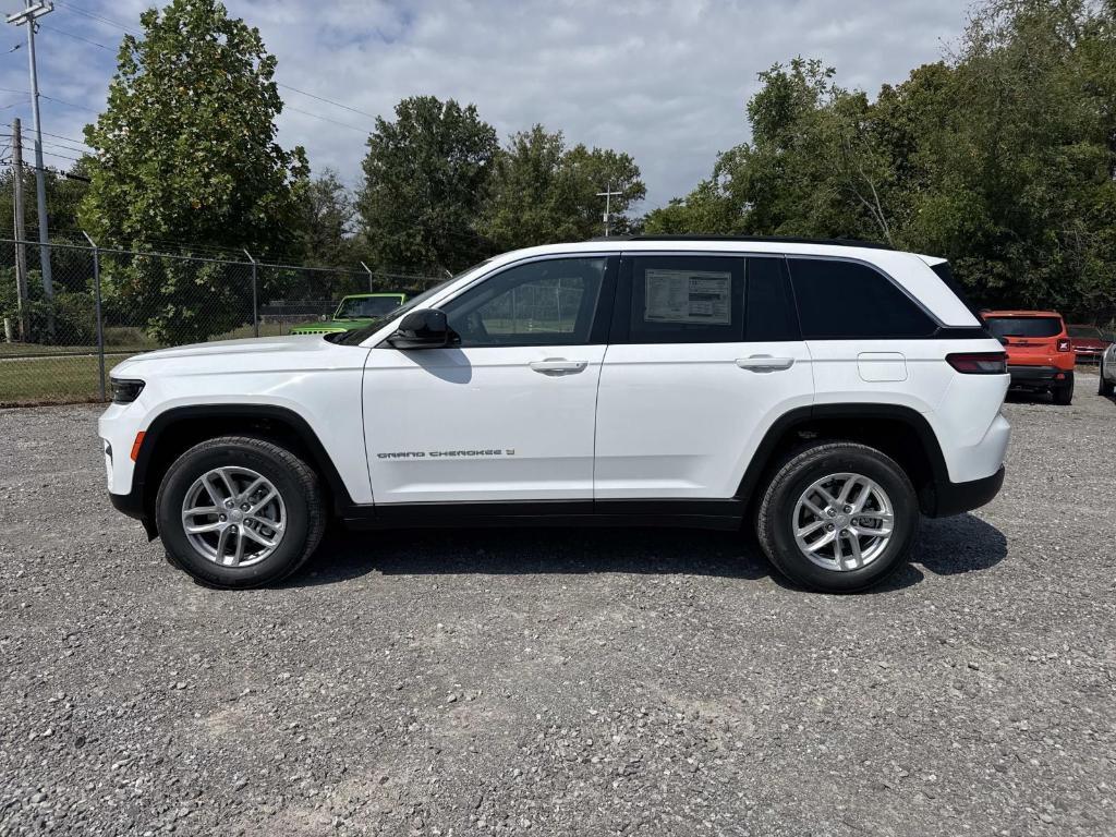 new 2025 Jeep Grand Cherokee car, priced at $39,114