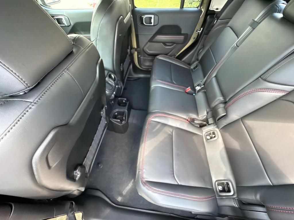new 2025 Jeep Gladiator car, priced at $52,128